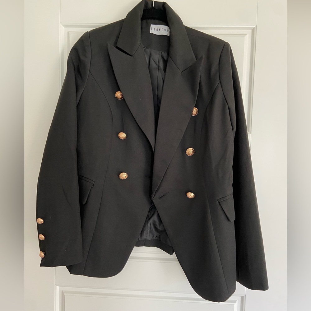 Lioness Palermo black blazer
